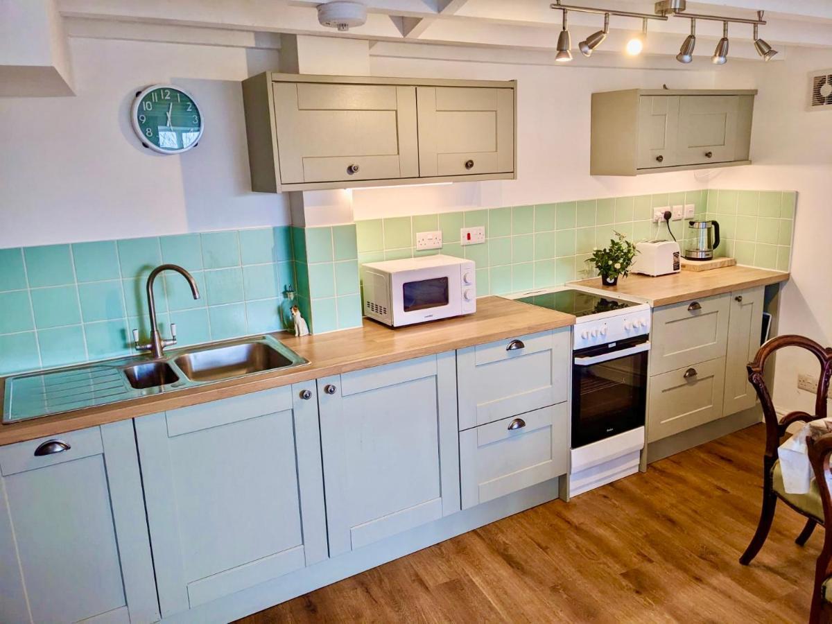 2 Stable Cottage, Llanbethery Llancarfan 외부 사진